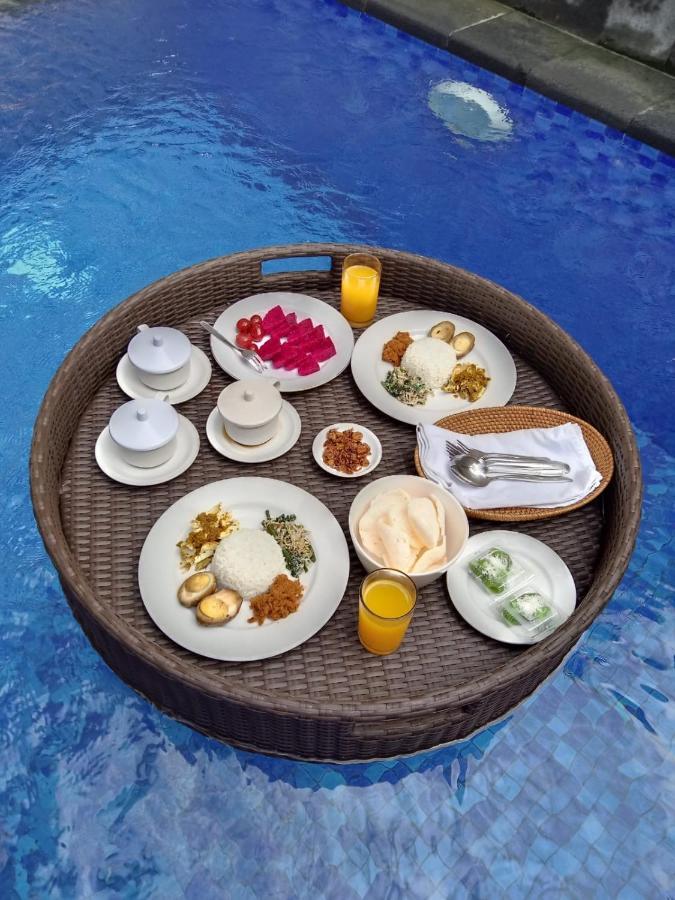 The Surya Kuta Villa ภายนอก รูปภาพ