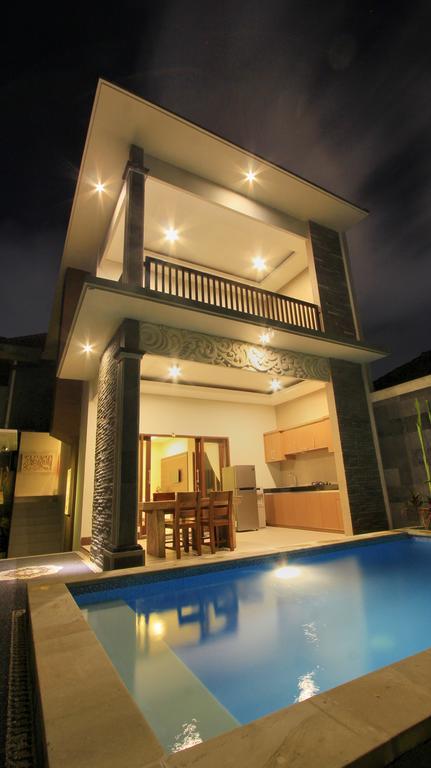 The Surya Kuta Villa ภายนอก รูปภาพ