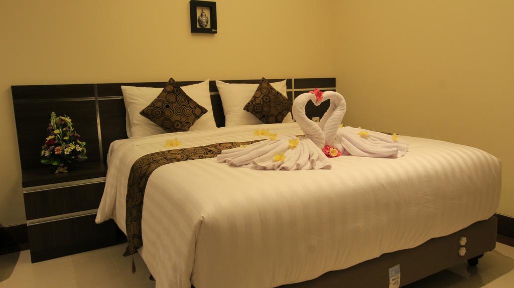 The Surya Kuta Villa ภายนอก รูปภาพ