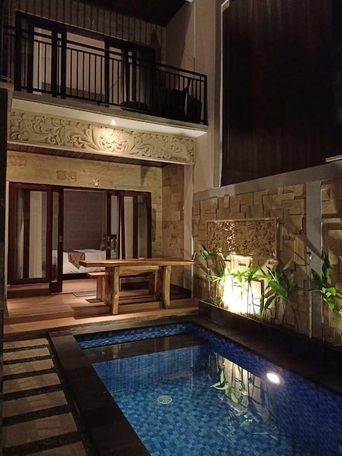 The Surya Kuta Villa ภายนอก รูปภาพ